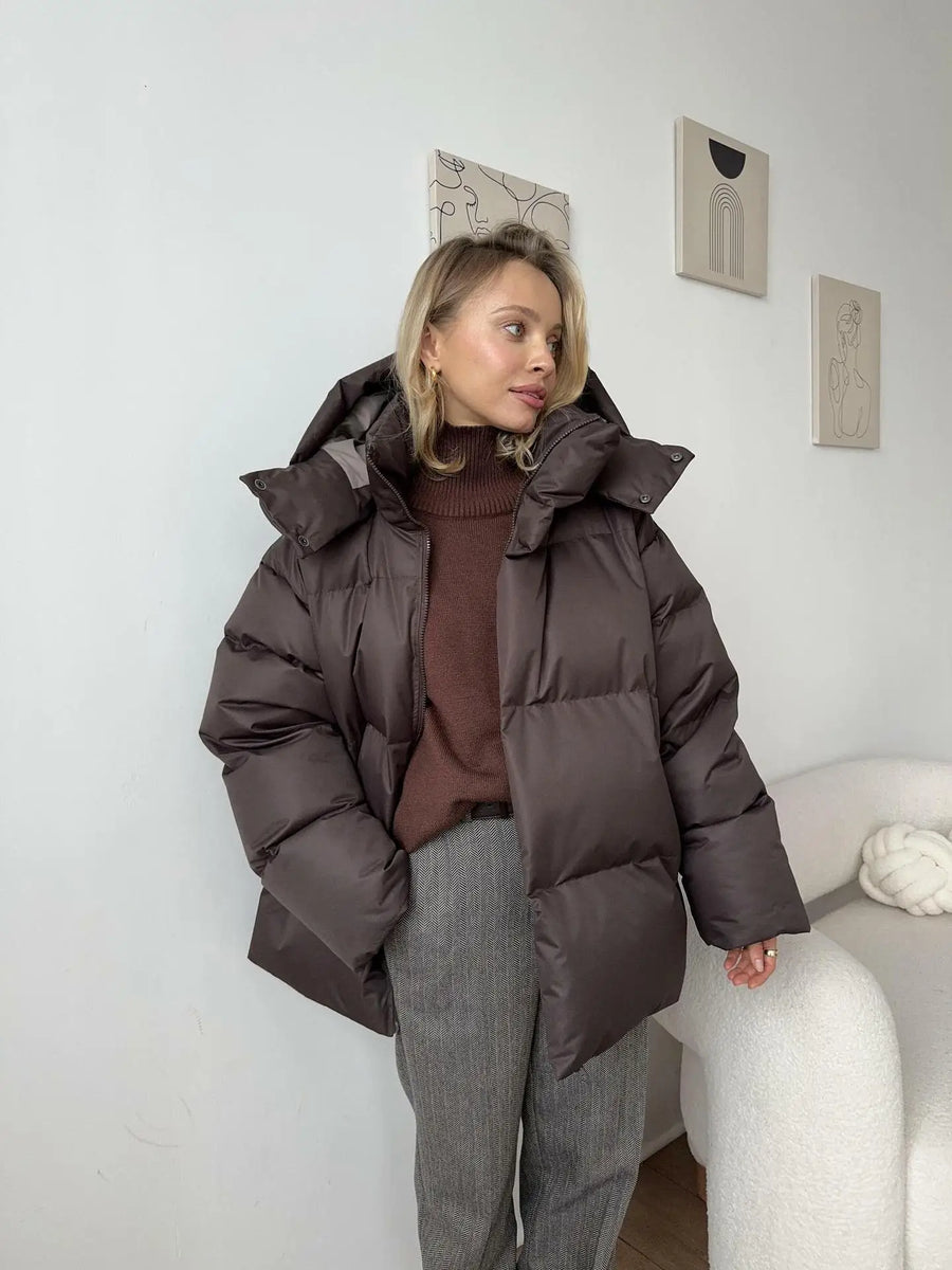 Kurze gesteppte Damen-Daunenjacke mit Kapuze, einfarbig