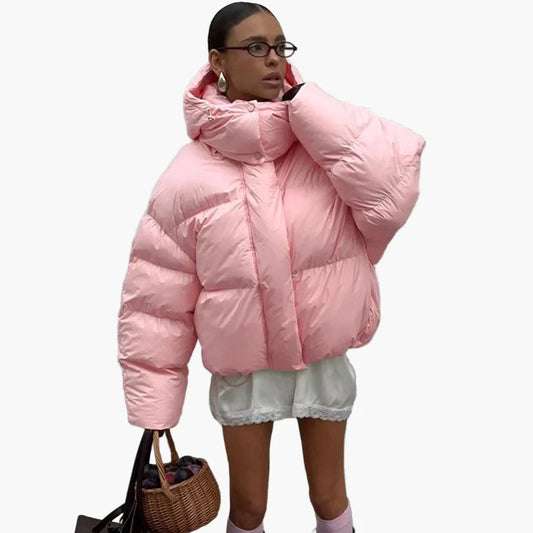Oversize puchowa kurtka damska w miejskim stylu na zimę