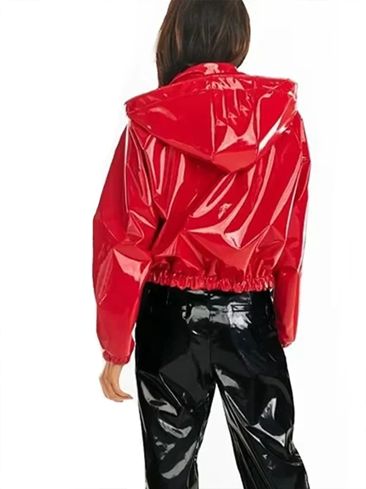 Veste courte femme noire brillante à capuche et fermeture éclair