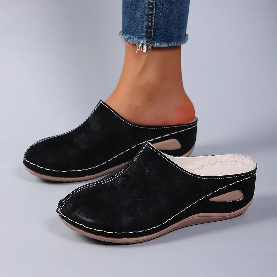 Women's Soft Fleece-Lined Slippers, Comfortable with Flexible Sole and Stitching Details