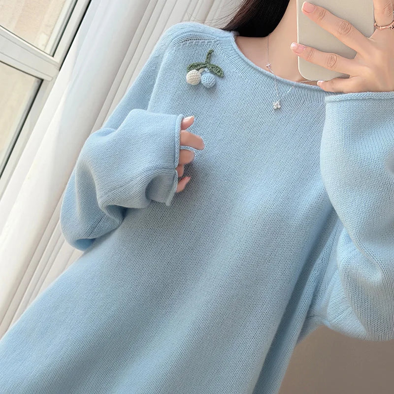 Oversized pullover til kvinder med lange ærmer og broderet mønster - fås i flere farver