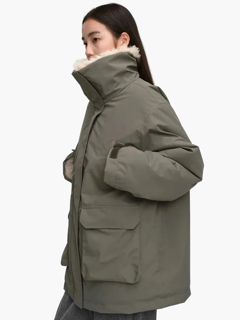Cappotto invernale donna stile casual con collo foderato e tasche ampie