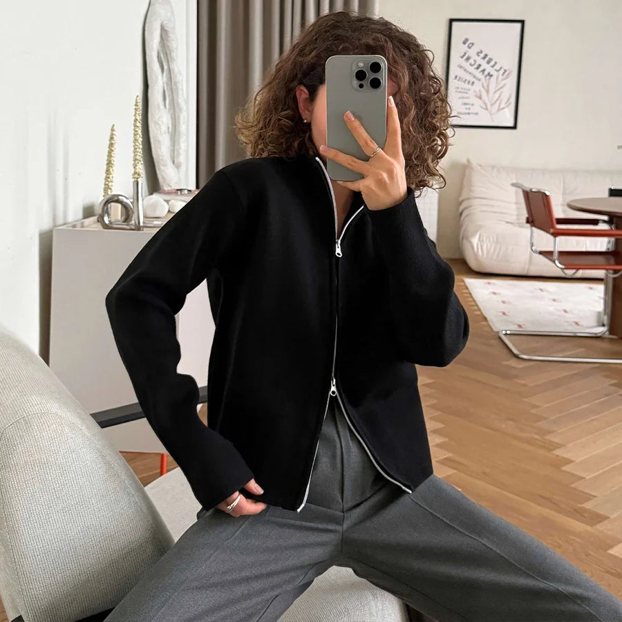 Damesjack met rits, opstaande kraag en lange mouwen