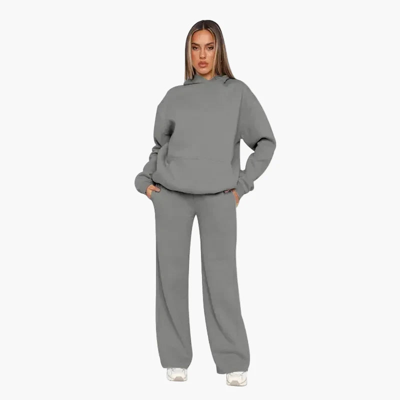 Completo casual donna con cappuccio stile lounge per tutti i giorni e viaggi