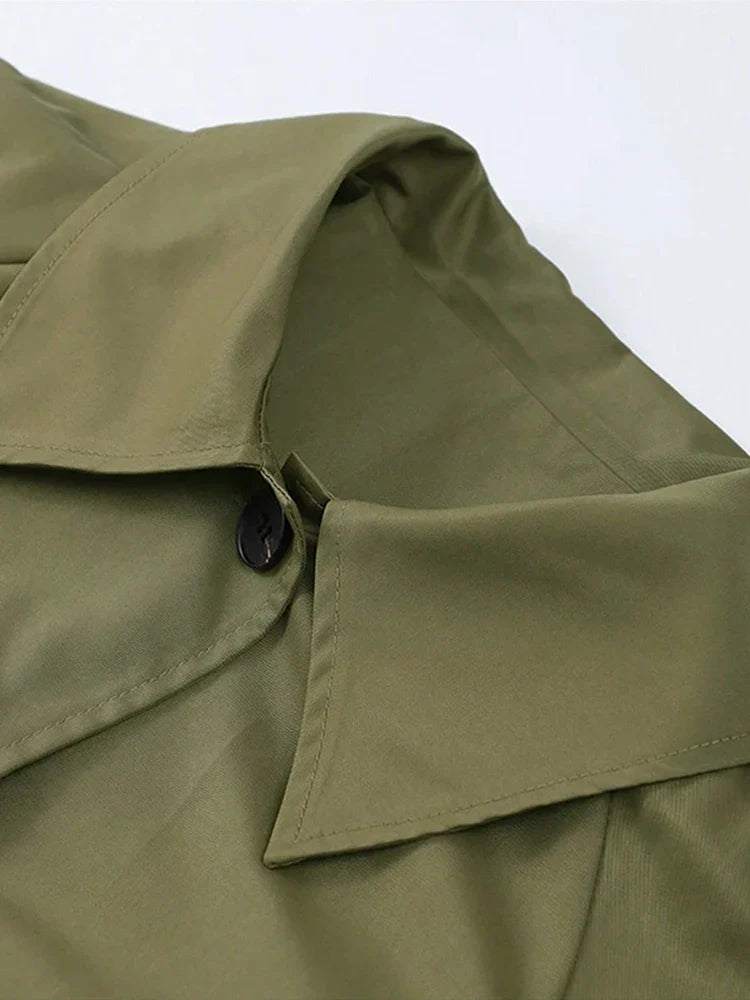 Vändbar lång trenchcoat för dam med rutmönster i khakigrönt