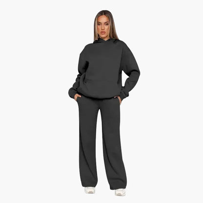 Completo casual donna con cappuccio stile lounge per tutti i giorni e viaggi