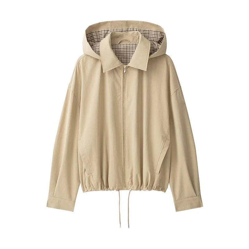 Kurzer beiger Damenblouson mit karierter Fütterung, Kapuze und Kordelzug