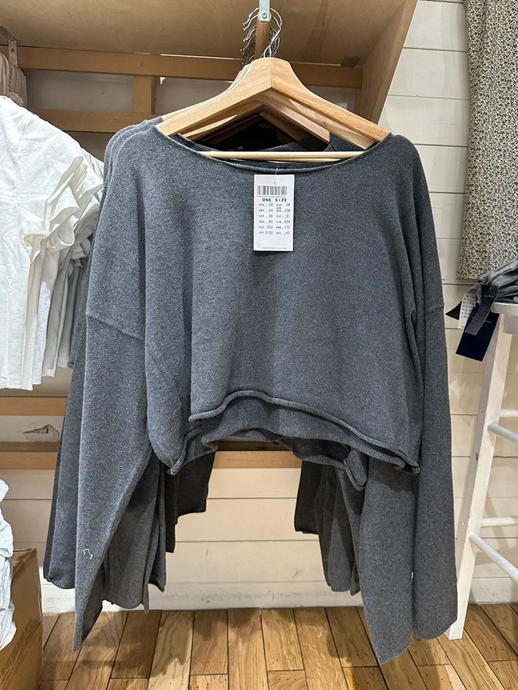 Pull court femme col bateau manches longues ample gris foncé