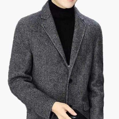 Elegant herrblazer i avslappnad stil för affärer och utekvällar