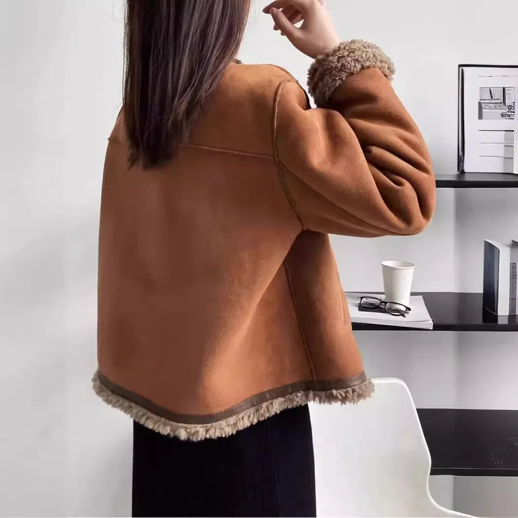 Kort pilotjacka för kvinnor i trendig avslappnad urban stil