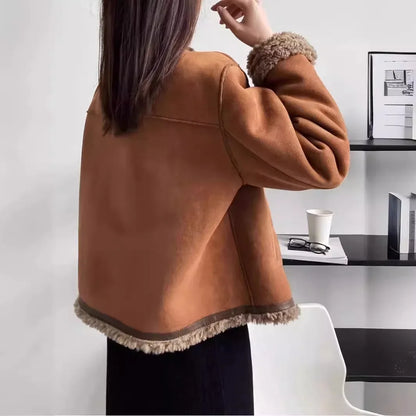 Kort pilotjacka för kvinnor i trendig avslappnad urban stil
