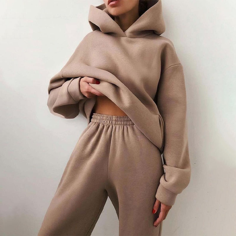 Completo casual donna felpa con cappuccio e pantaloni da jogging stile relax