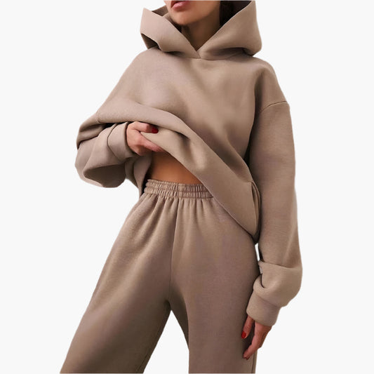 Casual Women's Tracksuit Set - Oversized Hoodie and Comfortable Jogging Pants for Home and Leisure