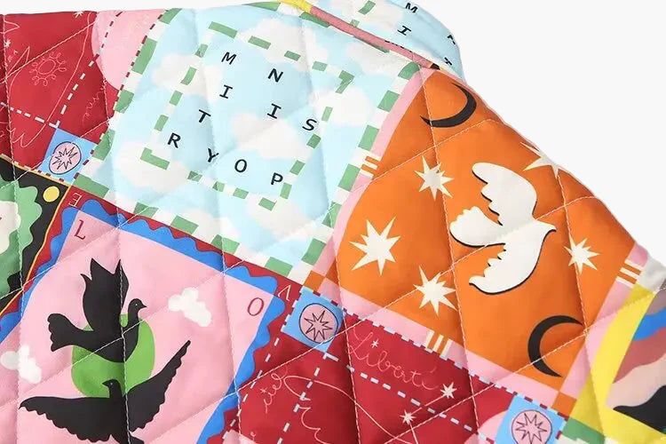 Quiltad patchworkjacka i bohemisk stil för kvinnor – urban och originell mode