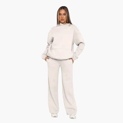 Completo casual donna con cappuccio stile lounge per tutti i giorni e viaggi