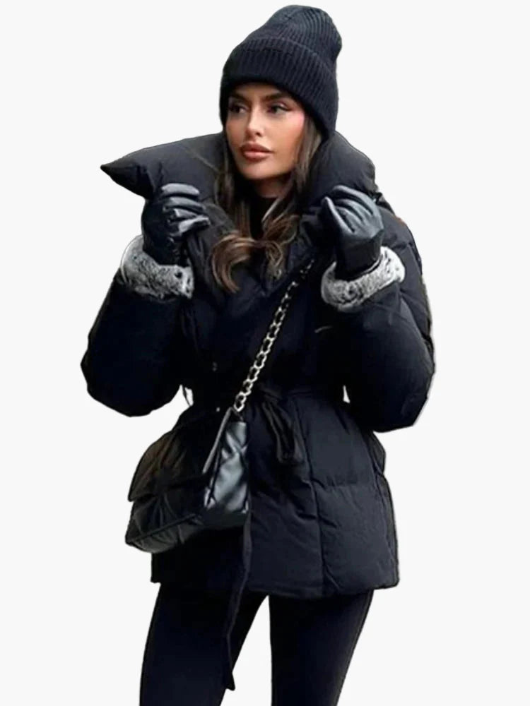 Vinterjakke for dame i elegant urban stil med belte og bred krage