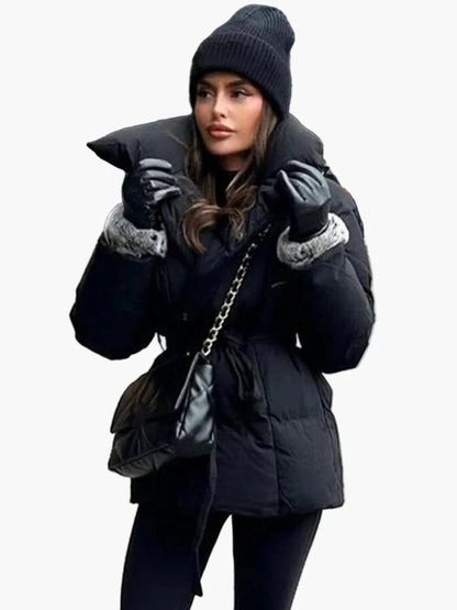 Vinterjakke for dame i elegant urban stil med belte og bred krage