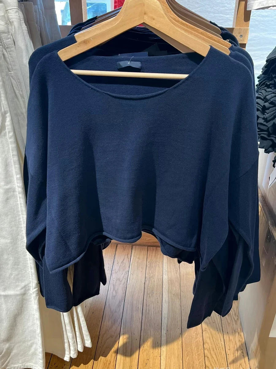 Pull court femme col bateau manches longues ample gris foncé
