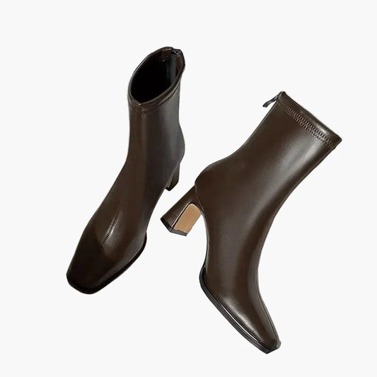 Elegante und trendige Damenstiefeletten mit quadratischem Absatz