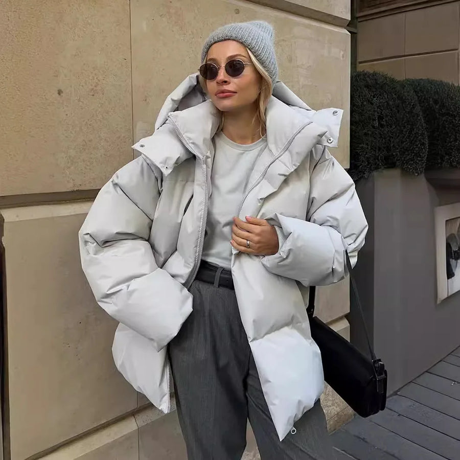 Kurze gesteppte Damen-Daunenjacke mit Kapuze, einfarbig