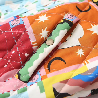 Quiltad patchworkjacka i bohemisk stil för kvinnor – urban och originell mode