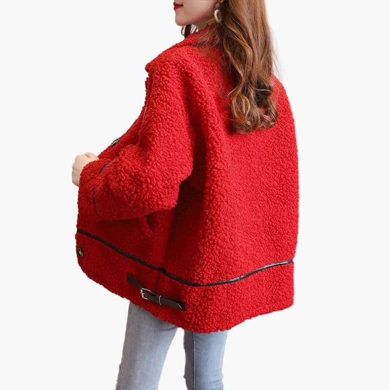 Oversized damejakke i trendy, avslappet høst-vinterstil