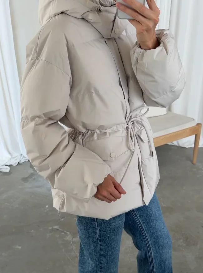 Doudoune courte à capuche femme avec ceinture ajustable