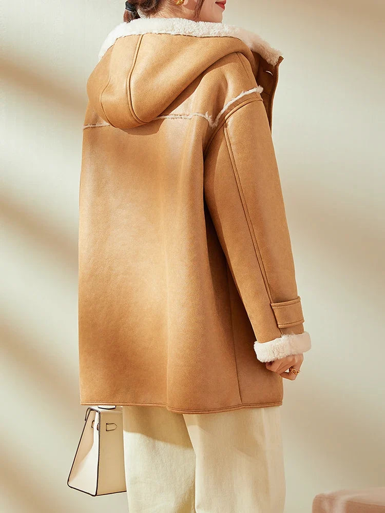 Cappotto invernale da donna imbottito e morbido con cappuccio, stile duffle coat, color cammello