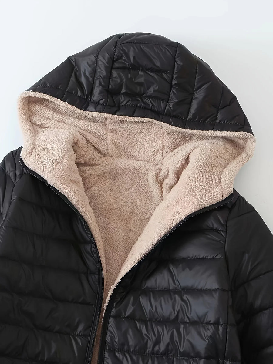 Piumino trapuntato lungo con cappuccio e fodera in pile da donna