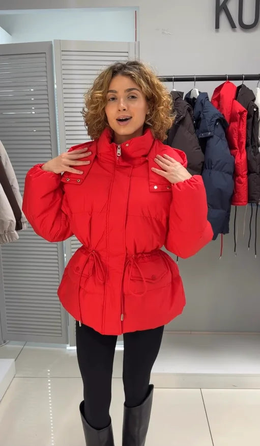 Doudoune courte à capuche femme avec ceinture ajustable