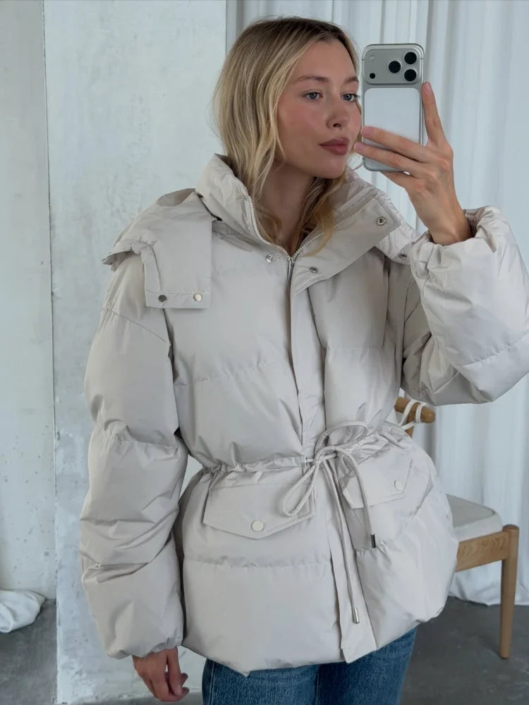 Doudoune courte à capuche femme avec ceinture ajustable
