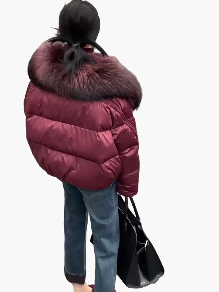 Chaqueta acolchada para mujer estilo urbano con cuello de piel, corte relajado, ideal para invierno