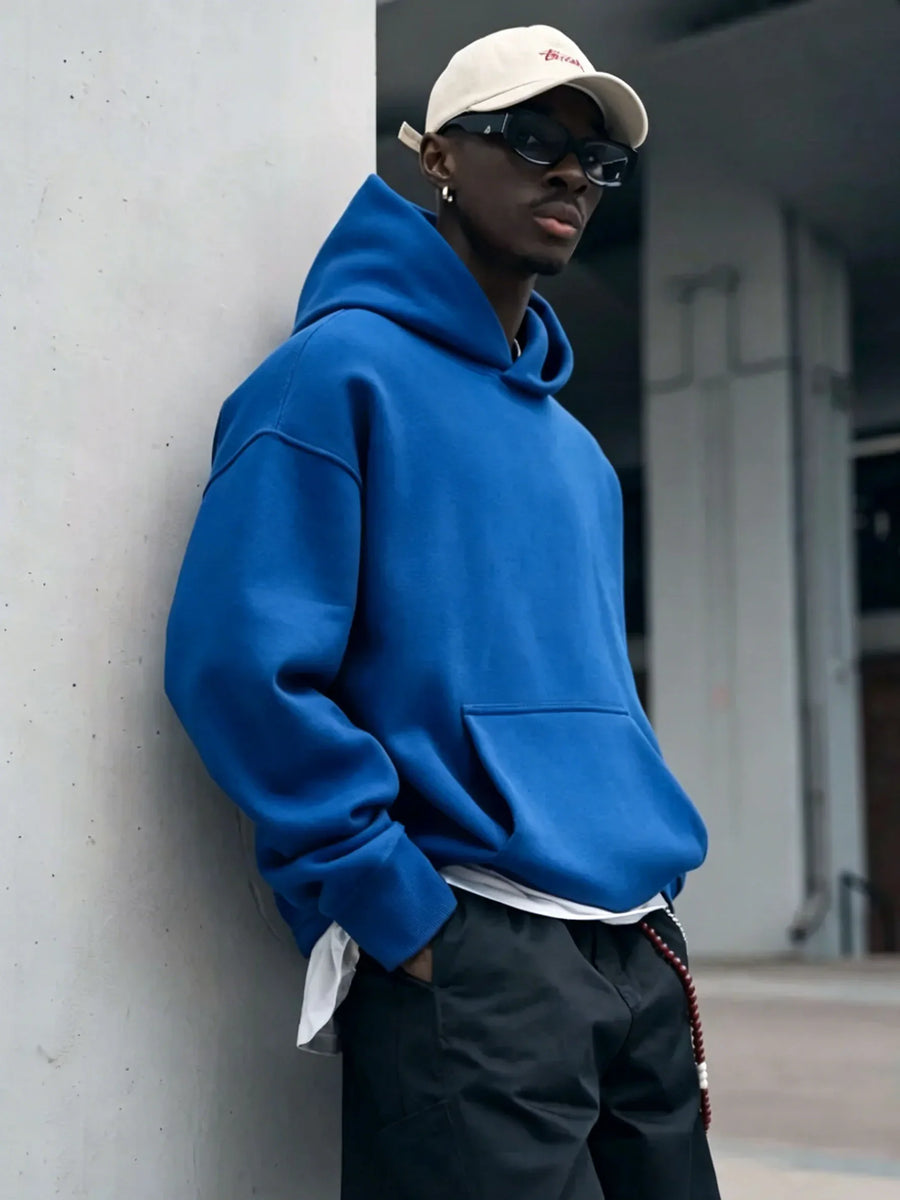 Men's oversized hoodie with kangaroo pocket in red