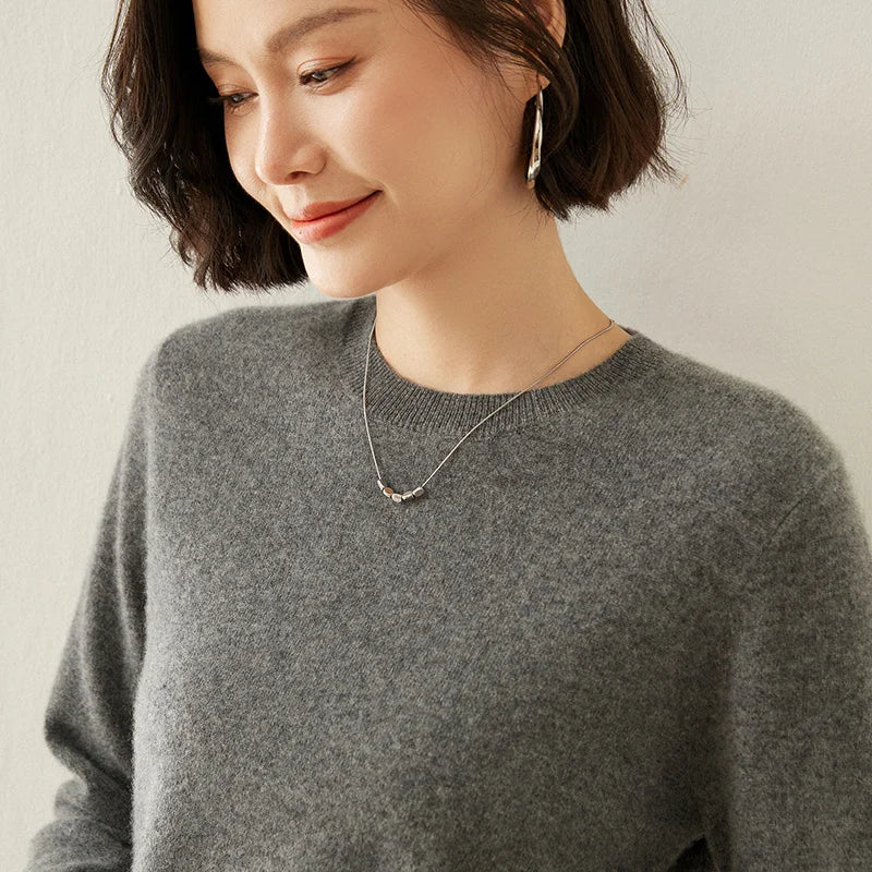 Maglione da donna in maglia morbida a girocollo e maniche lunghe
