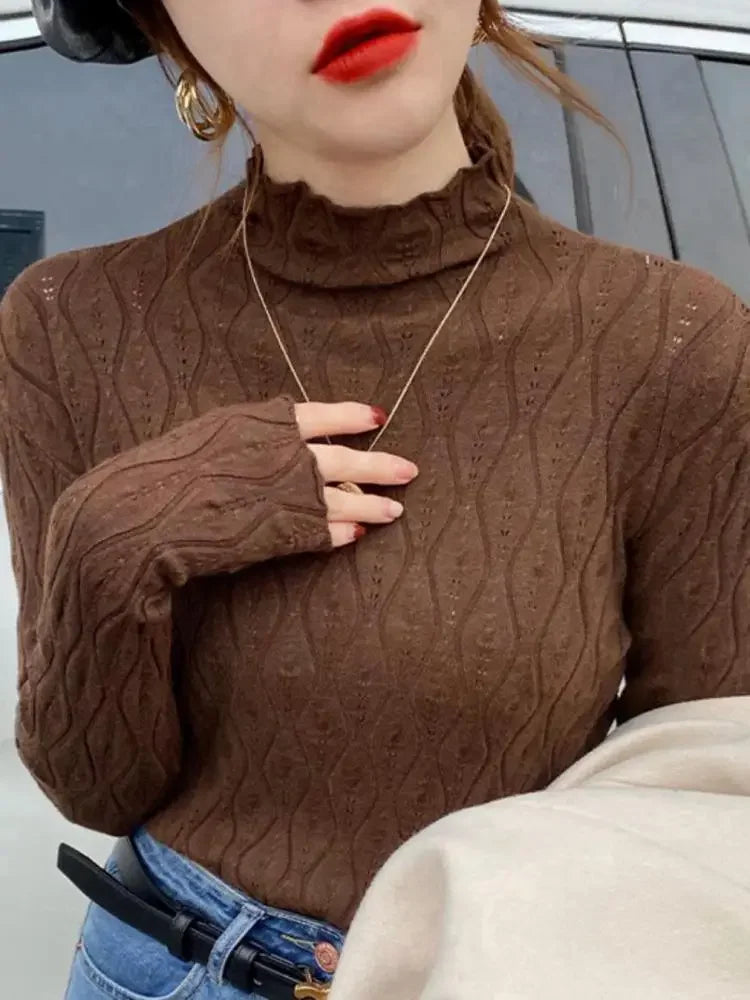 Graues geripptes Langarmshirt mit Stehkragen und Lochmuster
