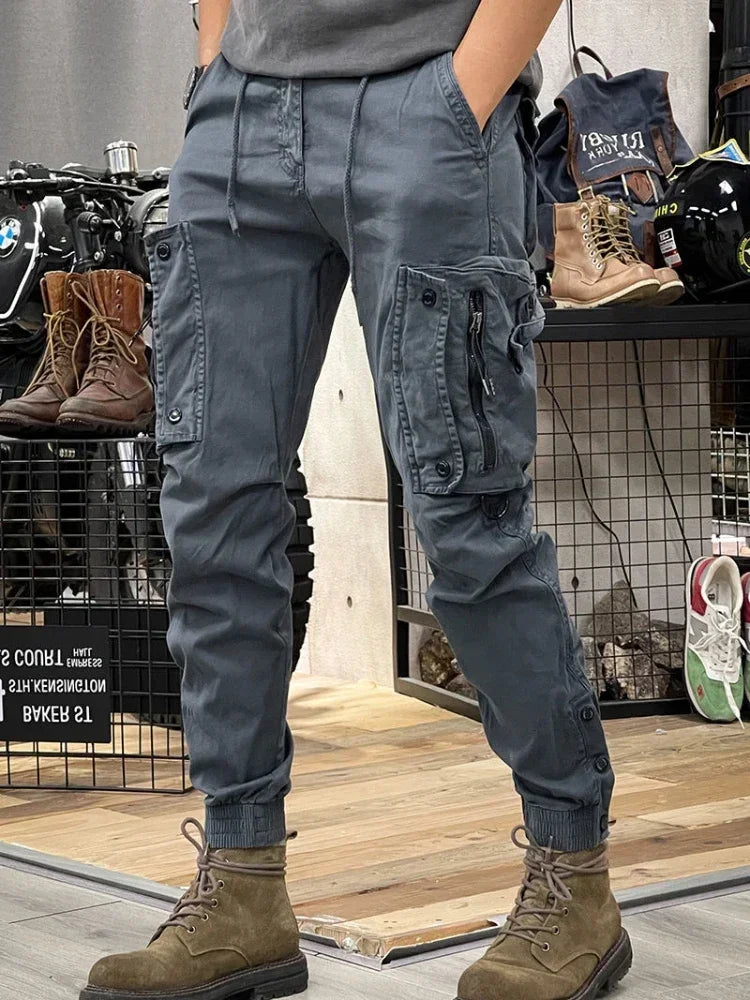 Allan – Slim Cargo-Hose mit vielen Taschen für Herren