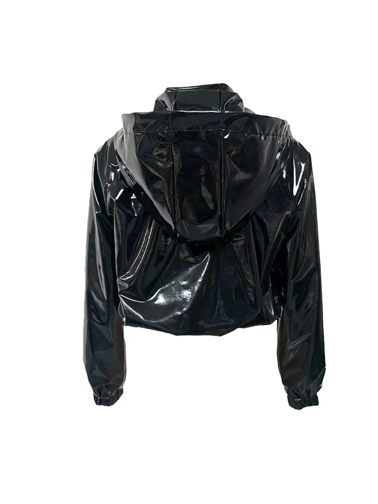 Veste courte femme noire brillante à capuche et fermeture éclair