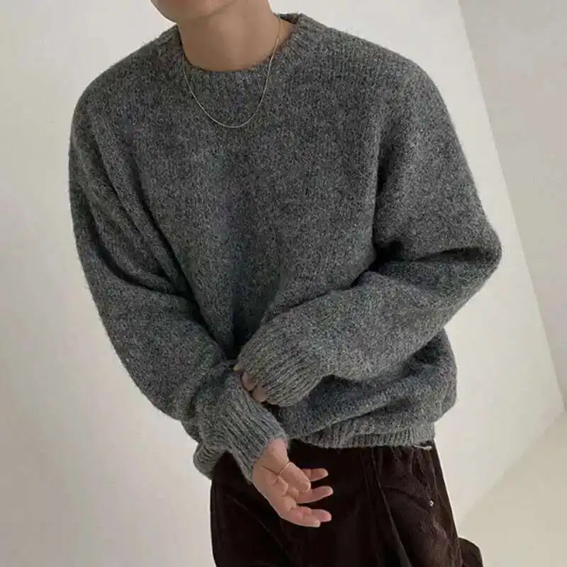 Jersey de hombre de punto gris jaspeado con cuello redondo