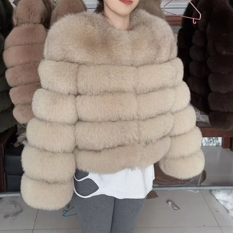 Chaqueta corta de mujer de piel sintética con bandas horizontales, cuello redondo, gris claro