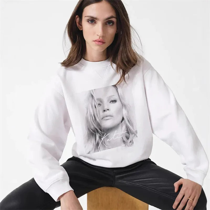 Sweatshirt til kvinder med rund hals og print i grå, bordeaux, sort eller hvid