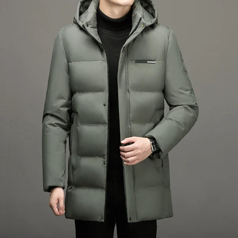 Warme lange Herren-Kapuzensteppjacke mit Füllung in Olivgrün