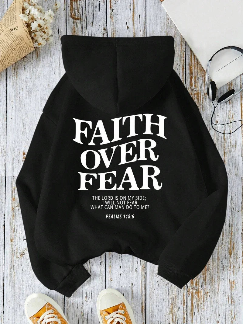Felpa con cappuccio unisex a tinta unita con stampa "Faith Over Fear"