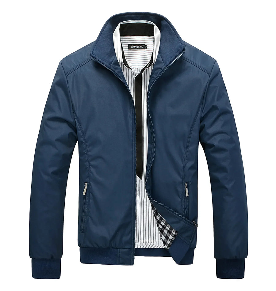 Einfarbige Herrenjacke mit Reißverschluss, Stehkragen und Seitentaschen