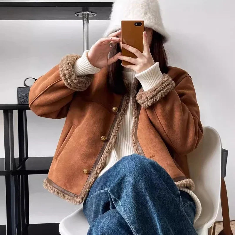 Kort pilotjacka för kvinnor i trendig avslappnad urban stil