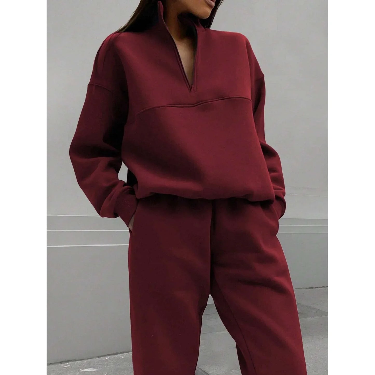 Ensemble de survêtement décontracté à col zippé pour femme - Style moderne et urbain
