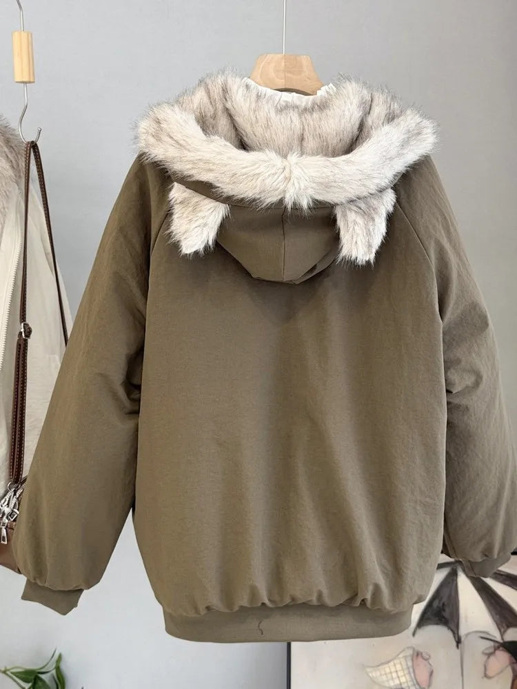 Veste bomber femme avec capuche bordée de fausse fourrure et fermeture éclair