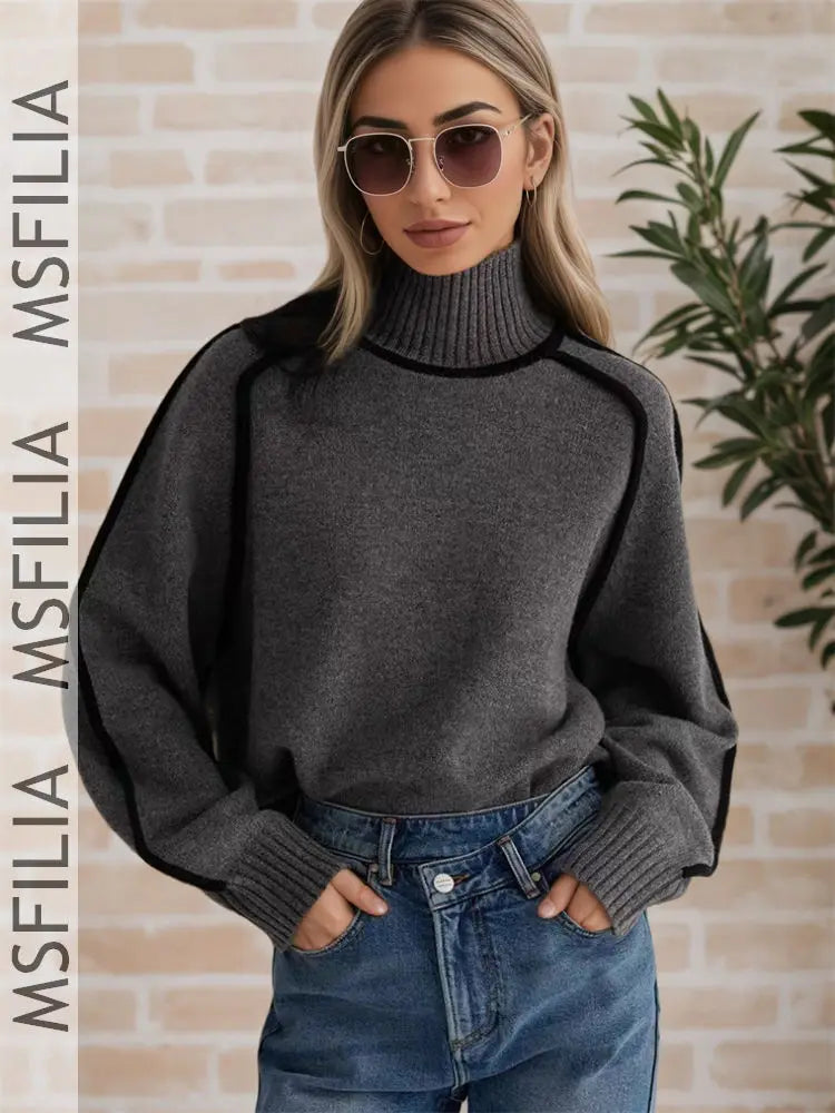 Pull Col Roulé Femme Beige avec Bordures Contrastées Noires, Manches Longues