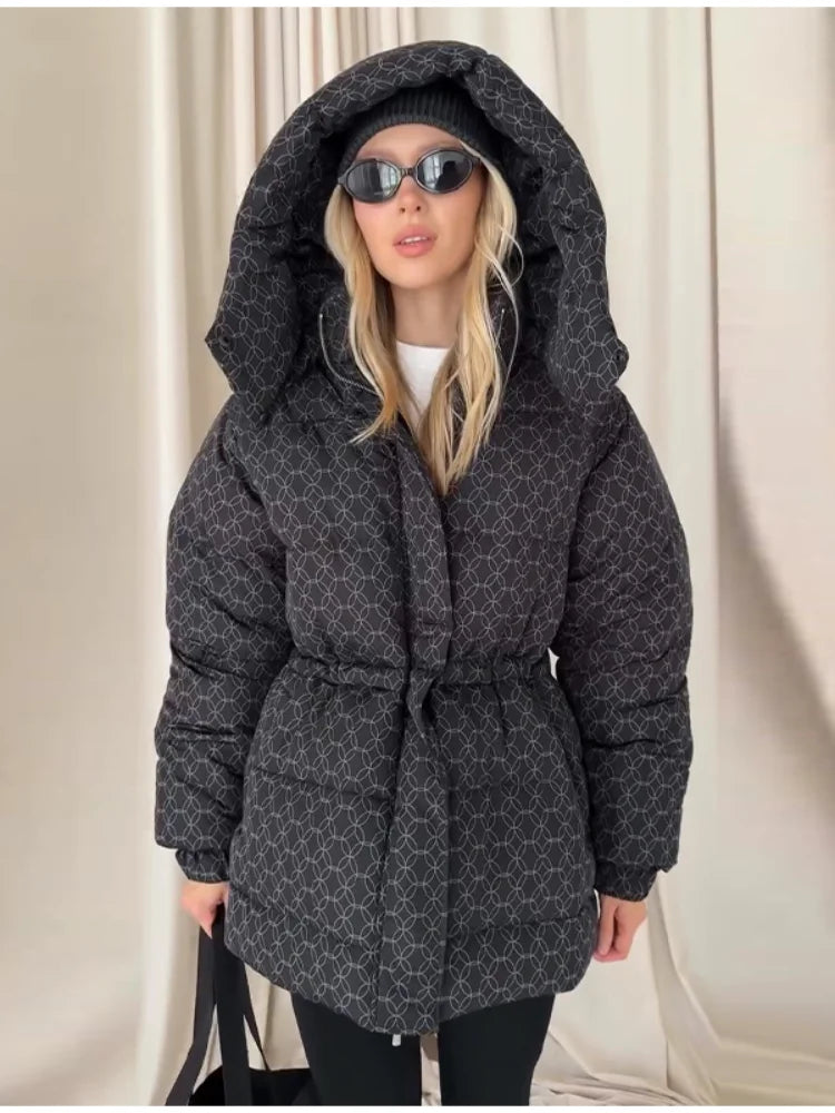 Doudoune courte femme matelassée avec capuche et cordon de serrage à la taille