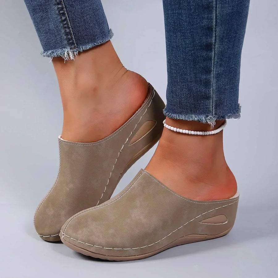 Women's Soft Fleece-Lined Slippers, Comfortable with Flexible Sole and Stitching Details