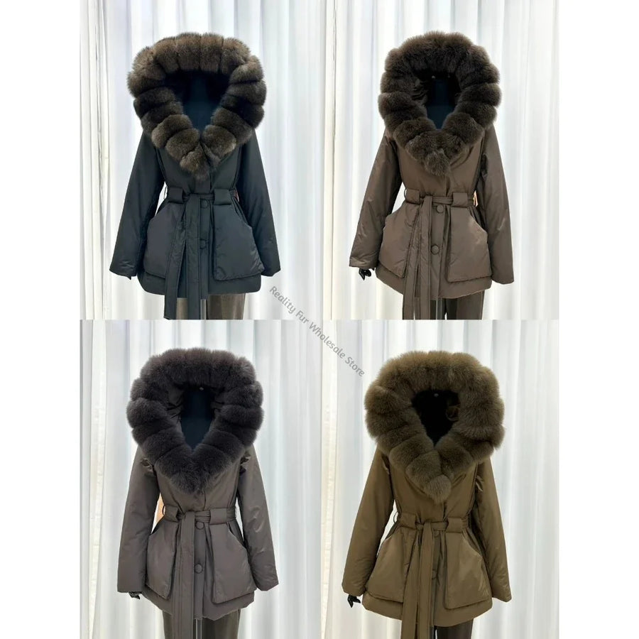 Doudoune courte femme avec capuche bordée de fourrure et ceinture